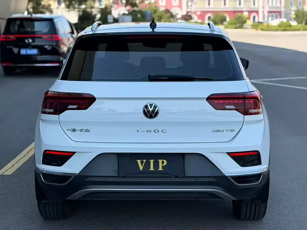 Volkswagen T-Roc — фото 3