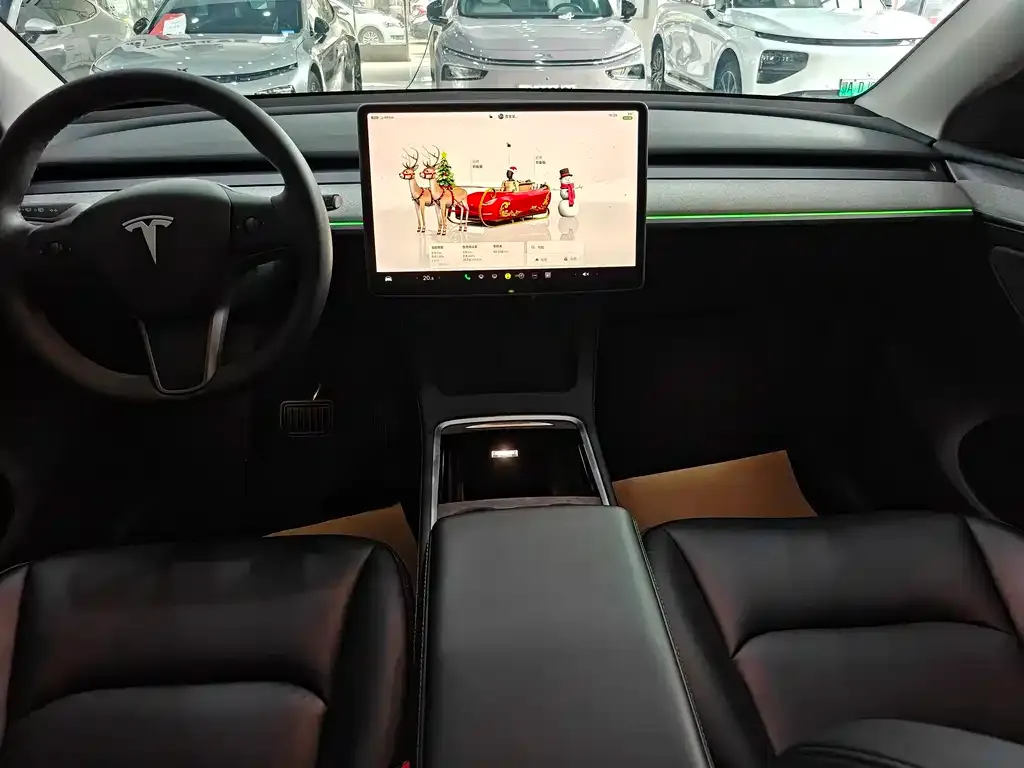 Tesla Model Y — фото 4
