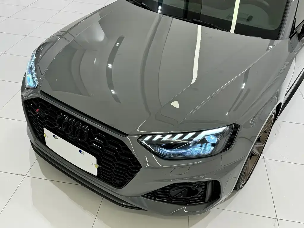 Audi RS 4 — фото 5