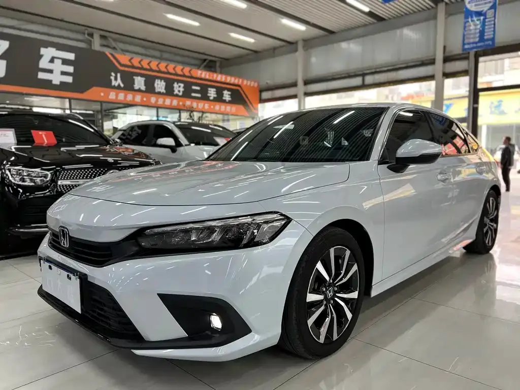 Honda Civic — фото 1