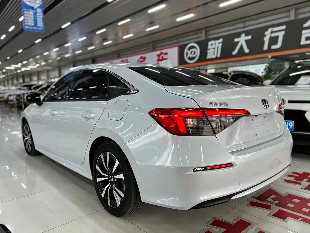 Honda Civic — фото 6