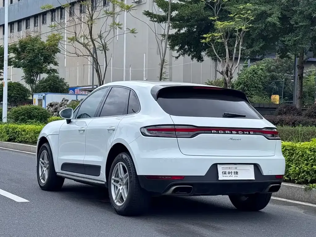 Porsche Macan — фото 5