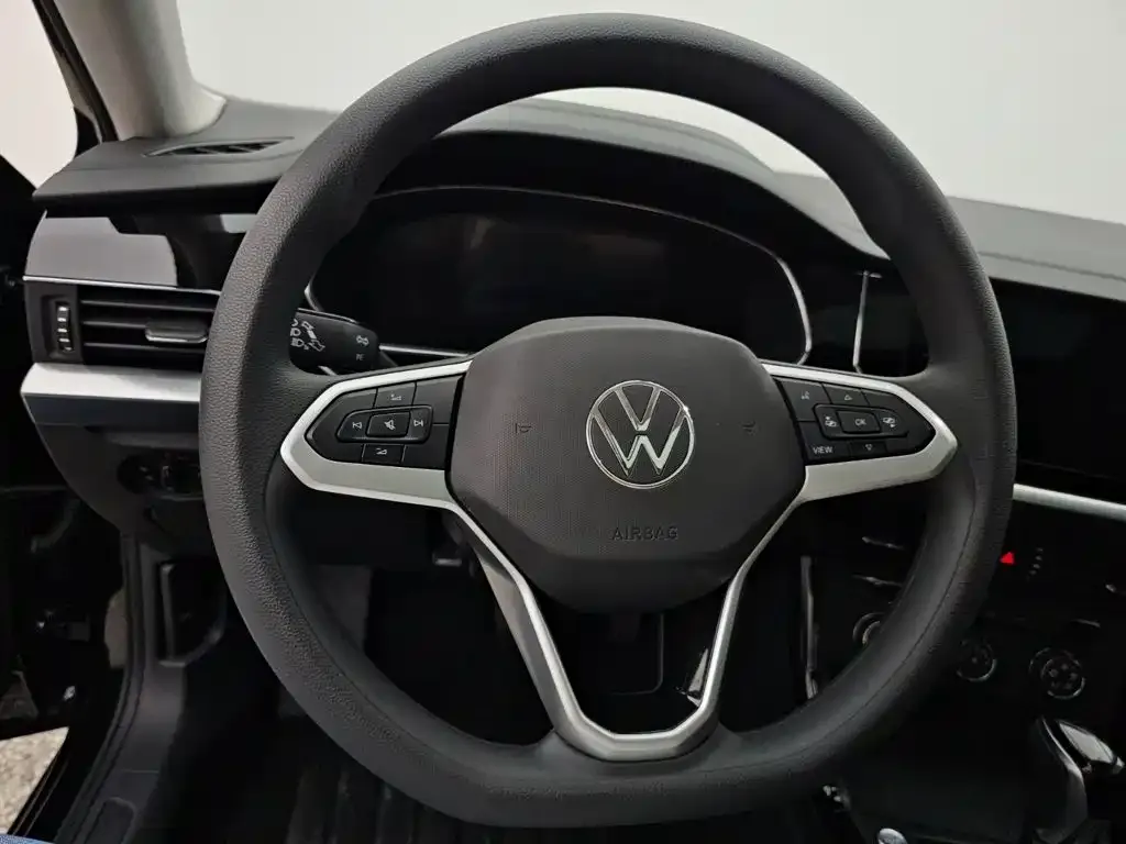 Volkswagen Passat — фото 7