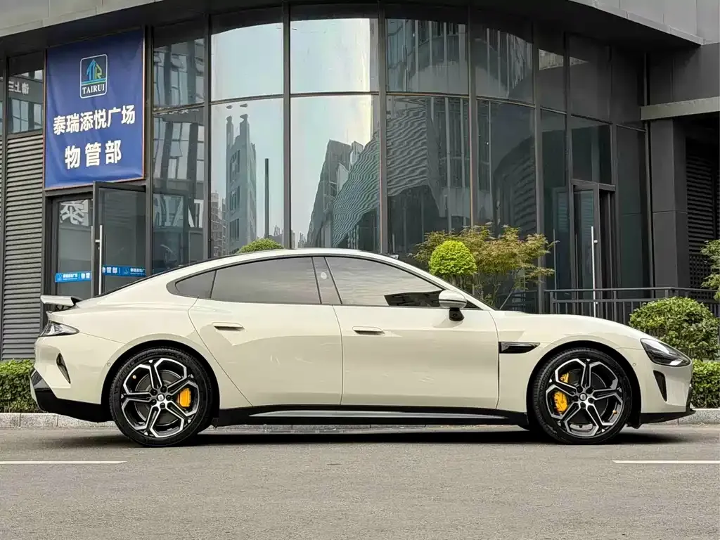 Xiaomi SU7 — фото 5
