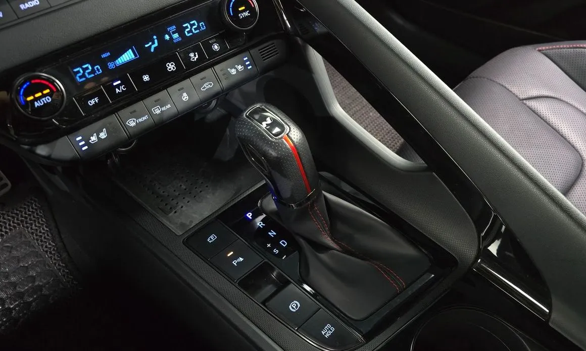 Hyundai AVANTE — фото 9