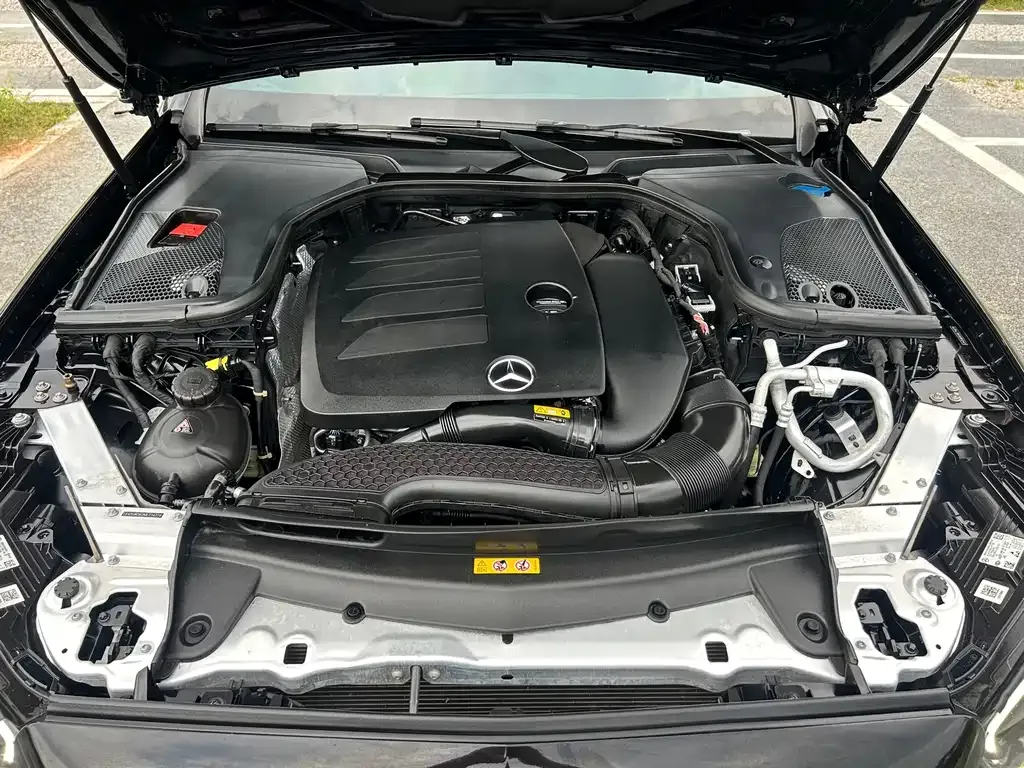 Mercedes-Benz E-Class — фото 10