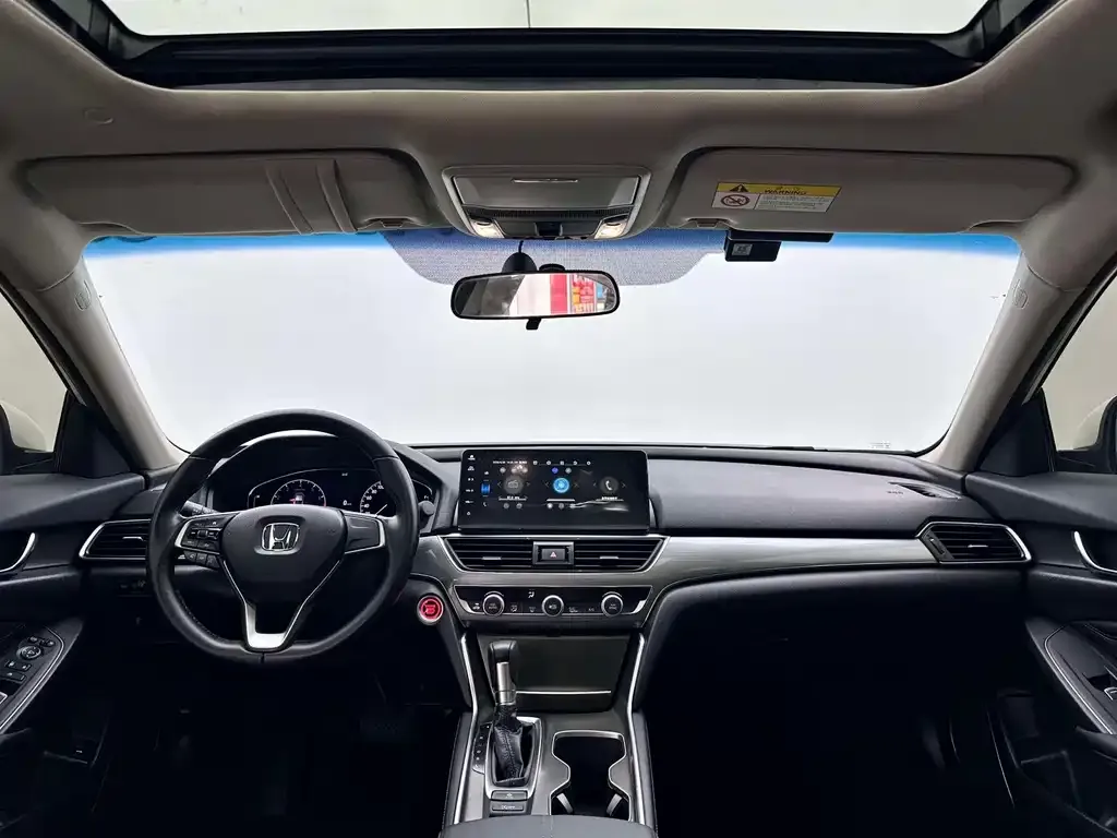 Honda Accord — фото 9