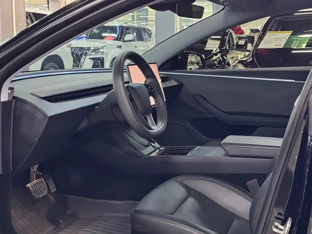 Tesla Model 3 — фото 3