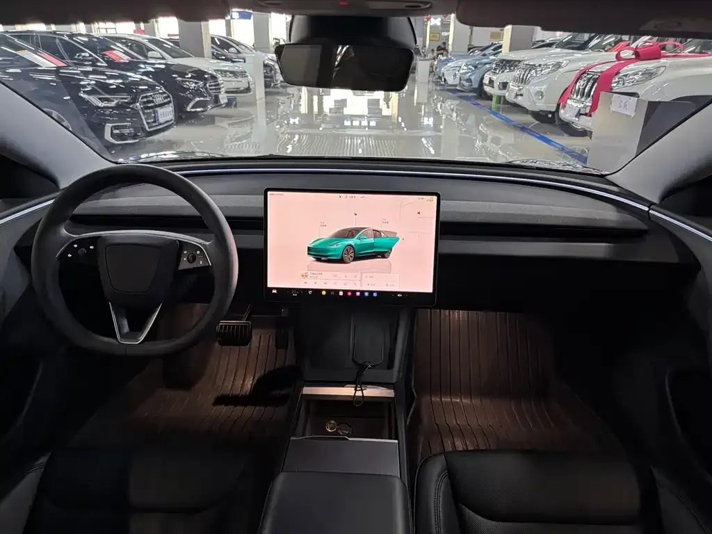 Tesla Model 3 — фото 8