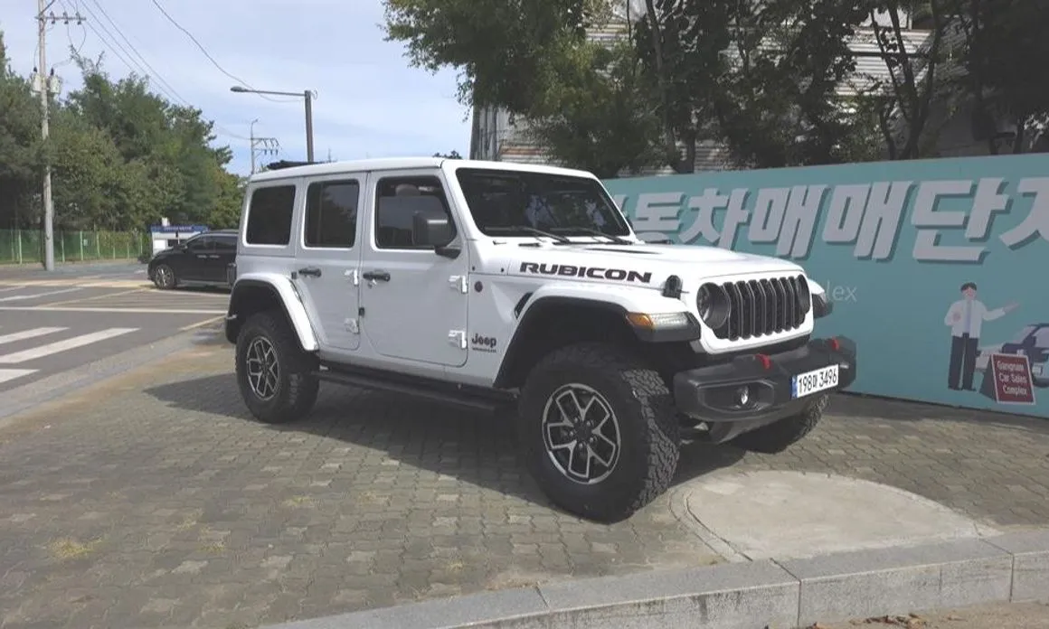 Jeep Wrangler — фото 1