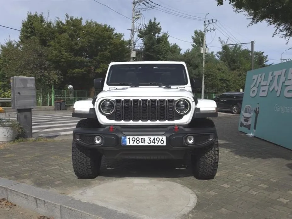 Jeep Wrangler — фото 9