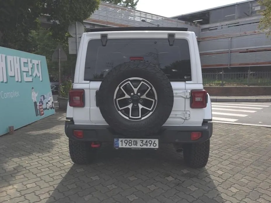 Jeep Wrangler — фото 2