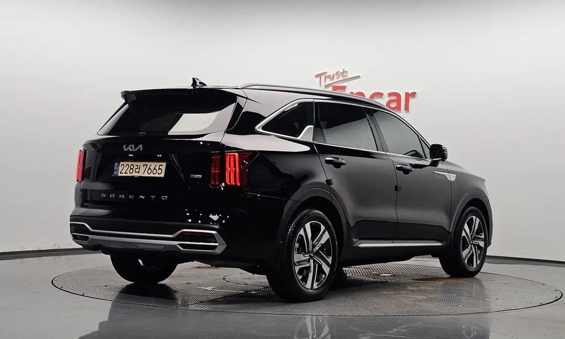 Kia Sorento — фото 5