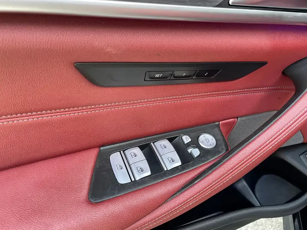 BMW 5 Series — фото 6