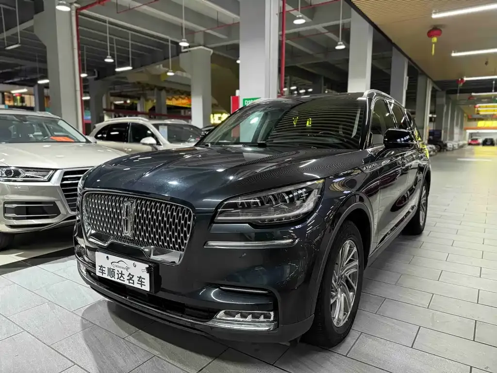 Lincoln Aviator — фото 1