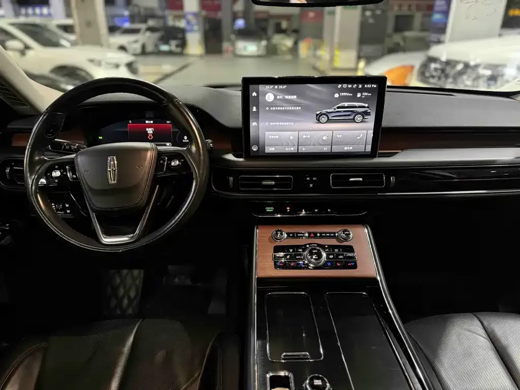 Lincoln Aviator — фото 10