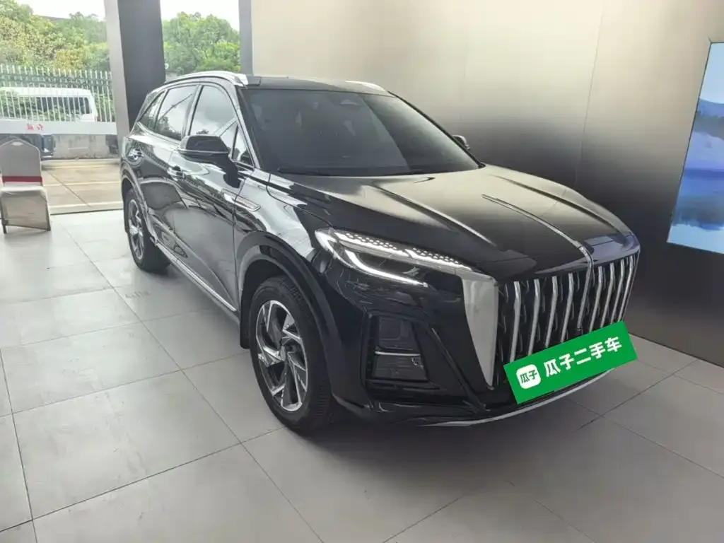 Hongqi HS3 PHEV — фото 4