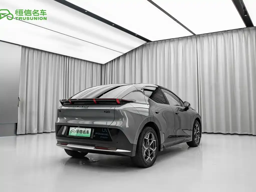 Lynk & Co Z20 — фото 10