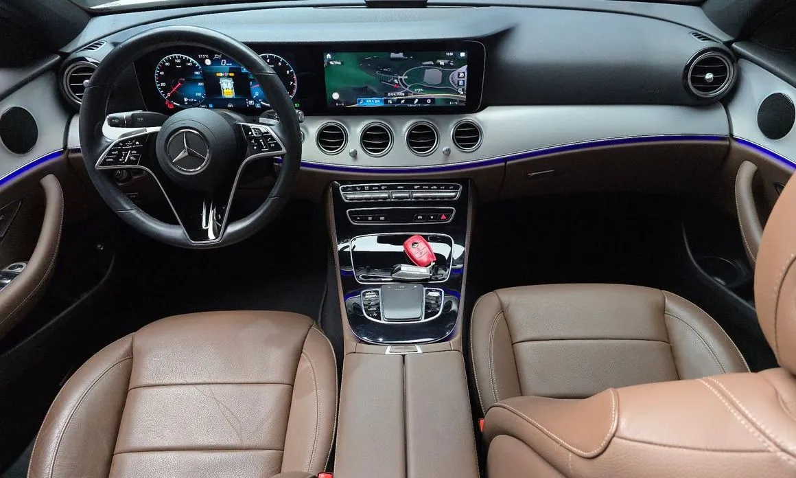 Mercedes-Benz E-Class — фото 10