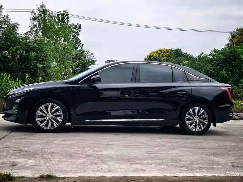 Hongqi E-QM5 — фото 7