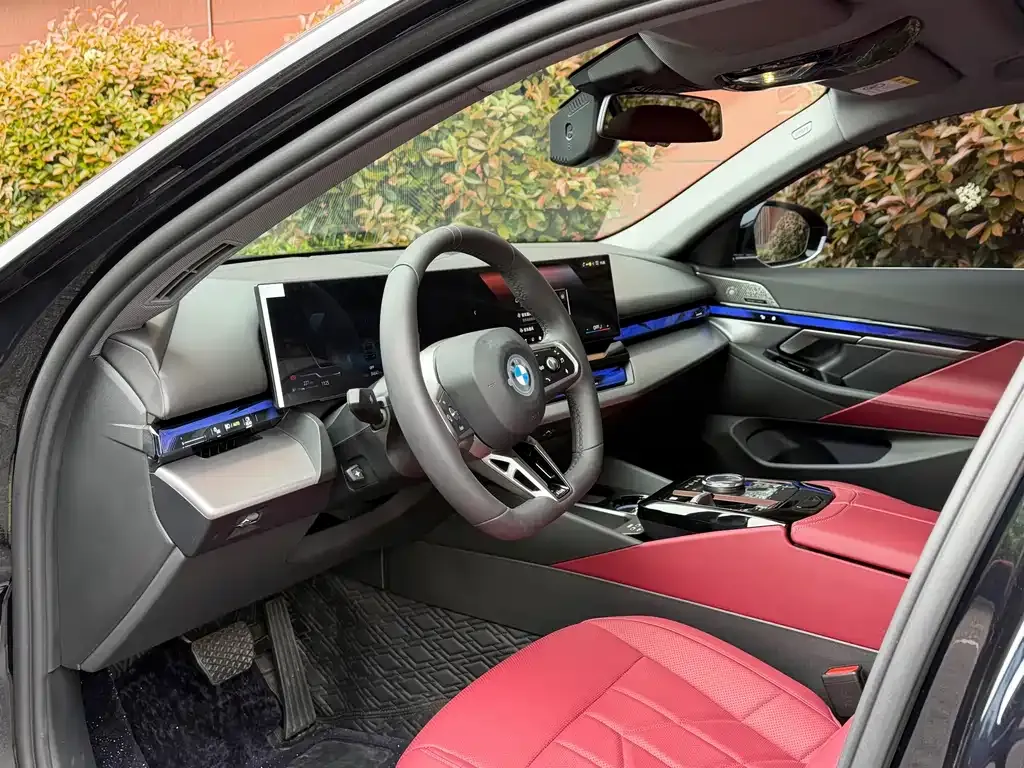 BMW 5 Series — фото 10