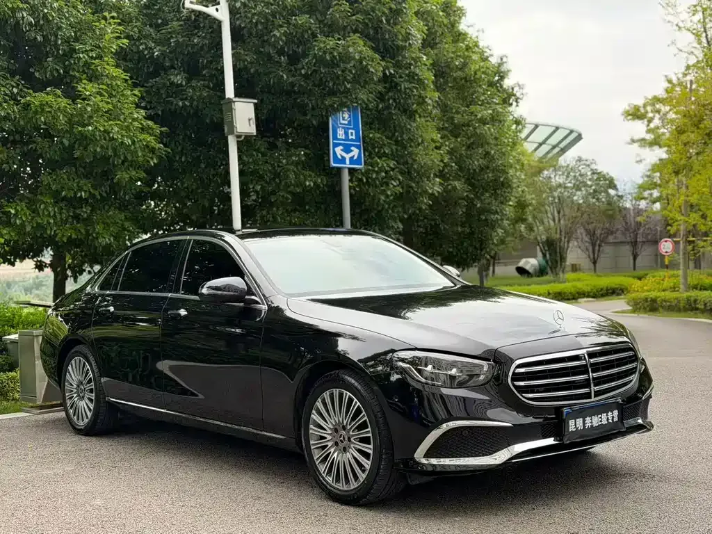 Mercedes-Benz E-Class — фото 5