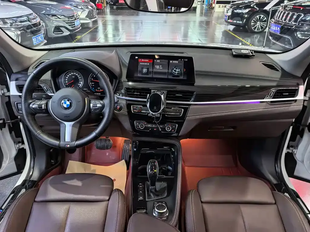 BMW X1 — фото 10