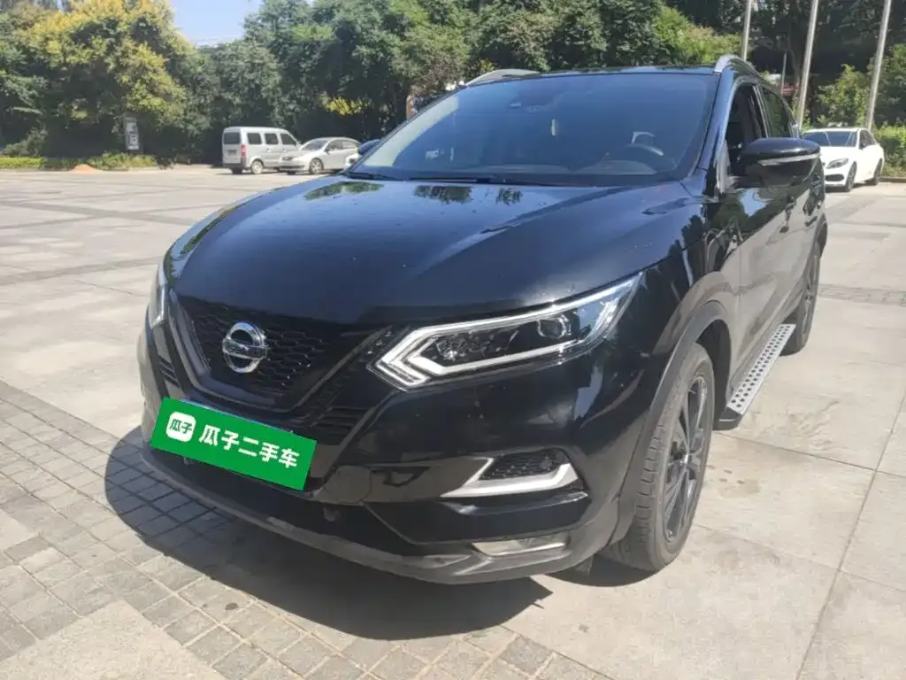 Nissan Qashqai — фото 1