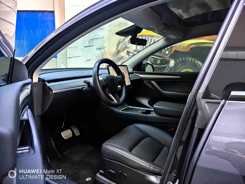 Tesla Model Y — фото 4