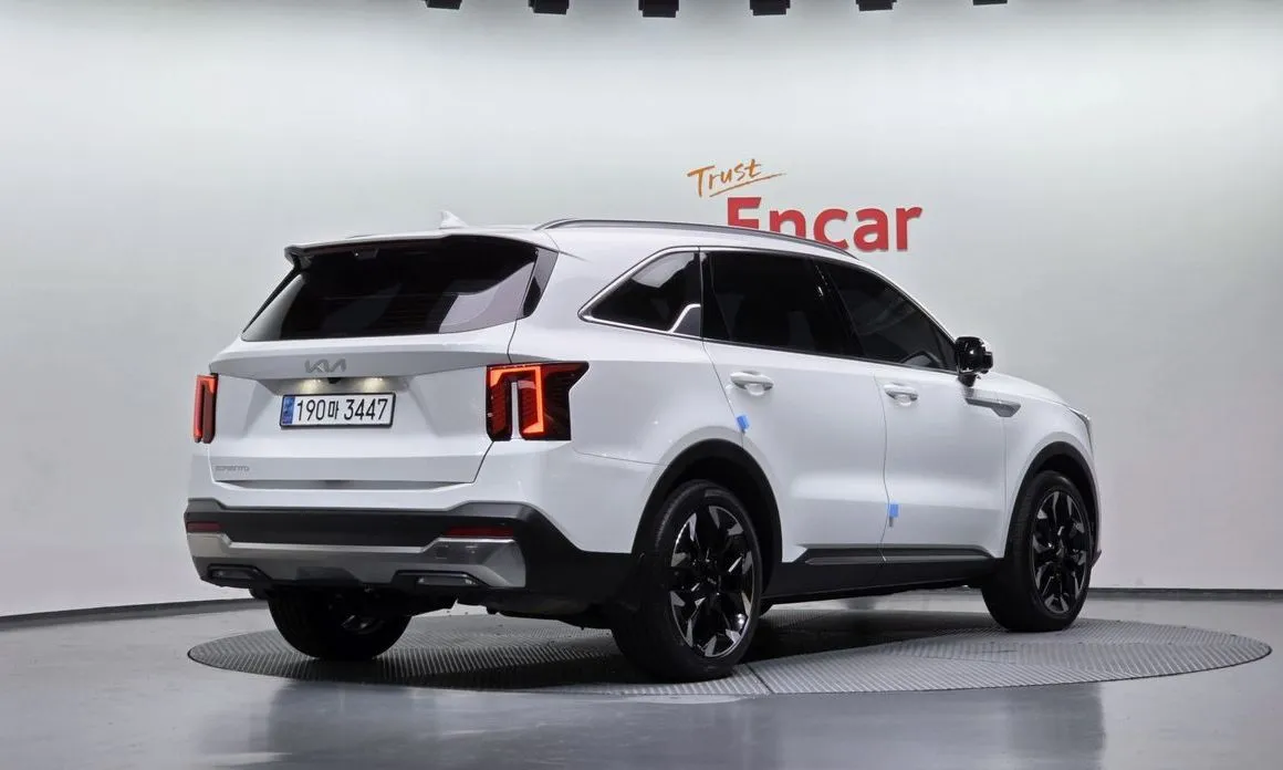 Kia Sorento — фото 7