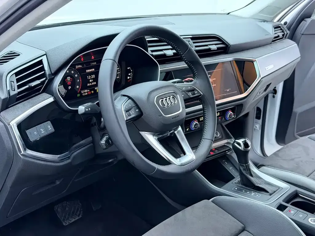 Audi Q3 — фото 2