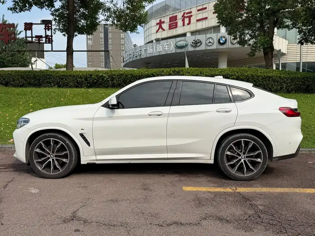 BMW X4 — фото 10