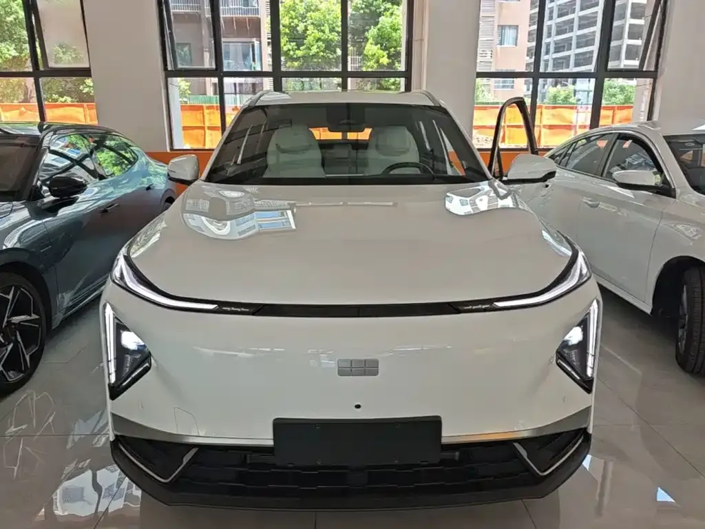 Geely Galaxy L7 — фото 10