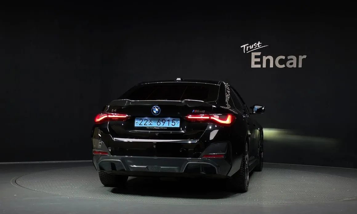 BMW i4 — фото 4