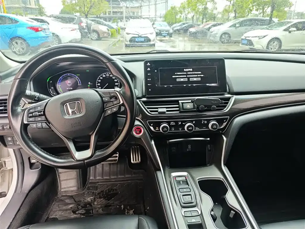 Honda Accord — фото 3