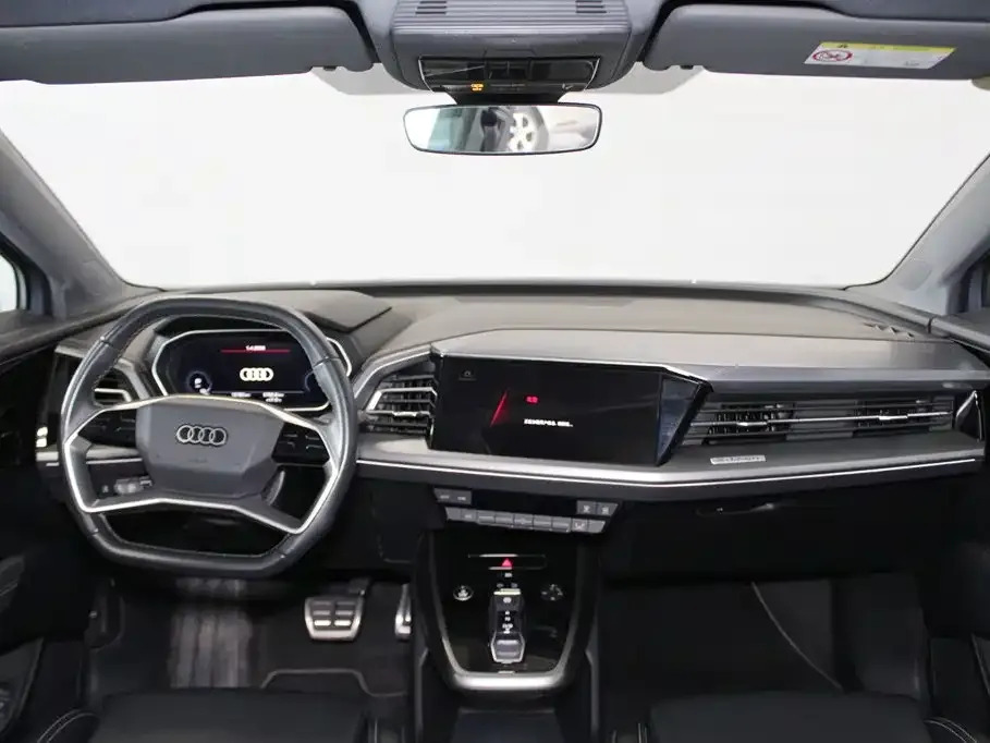 Audi Q4 e-tron — фото 8