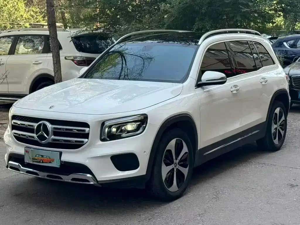 Mercedes-Benz GLB — фото 3