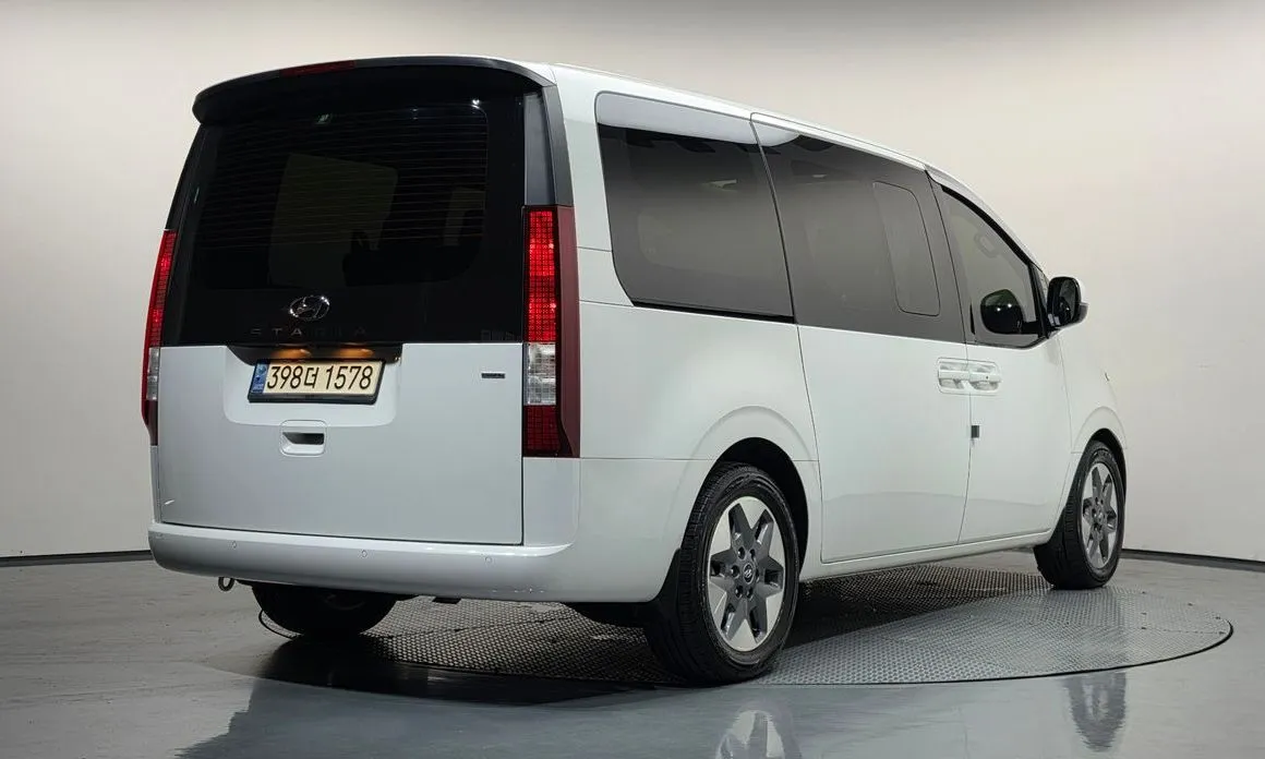 Hyundai Staria — фото 4