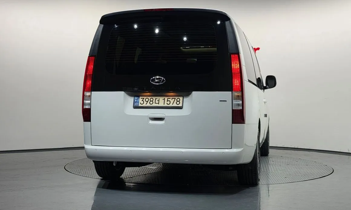 Hyundai Staria — фото 3