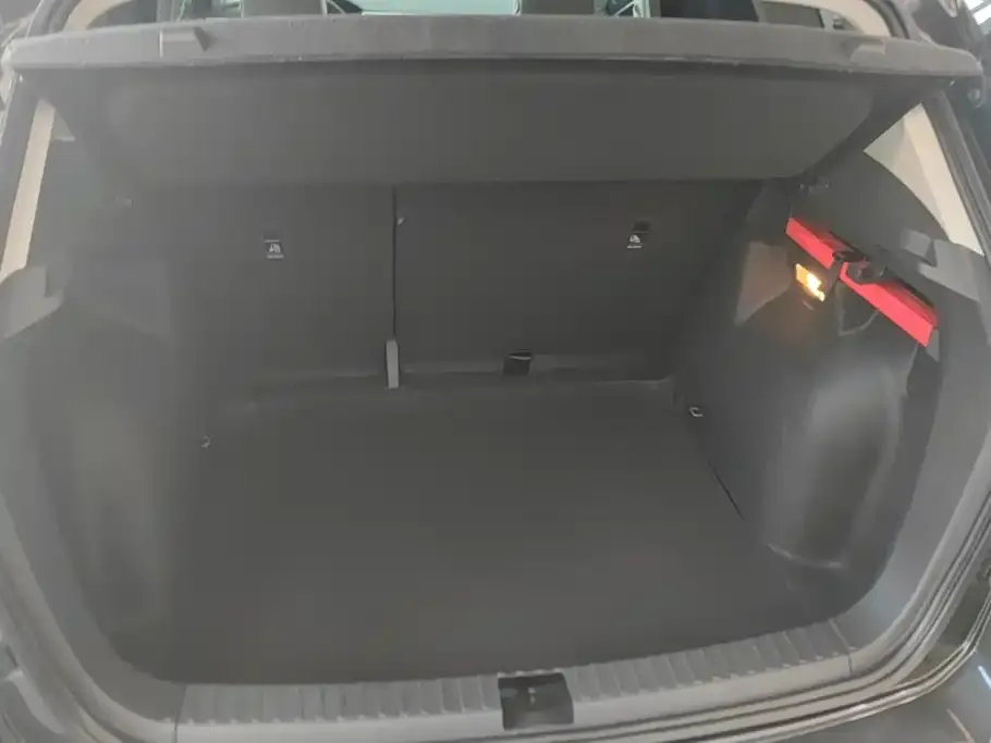 Volkswagen Tharu — фото 2