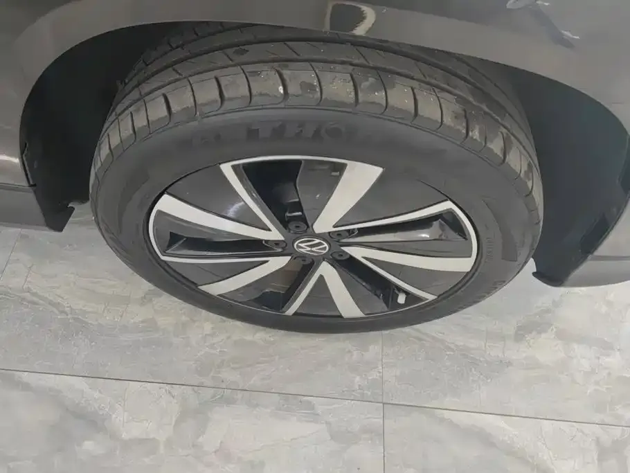 Volkswagen Tharu — фото 3
