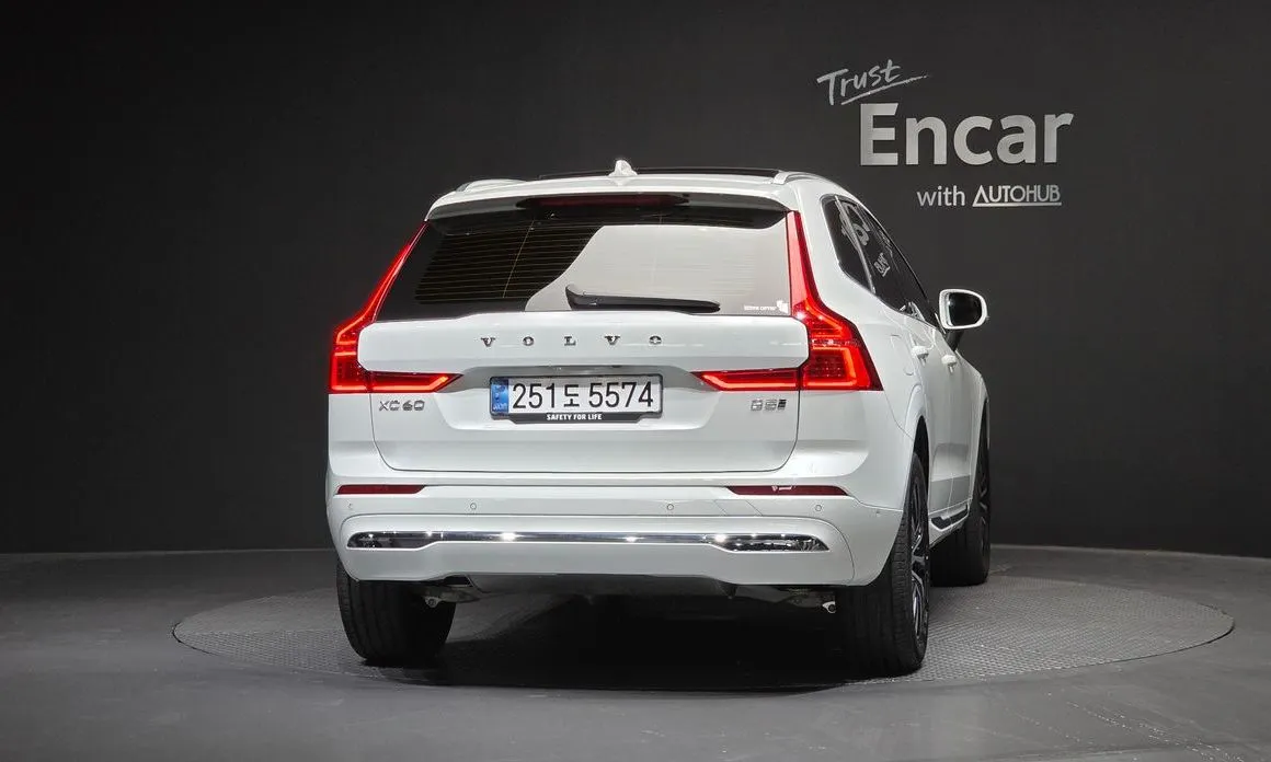 Volvo XC60 — фото 4