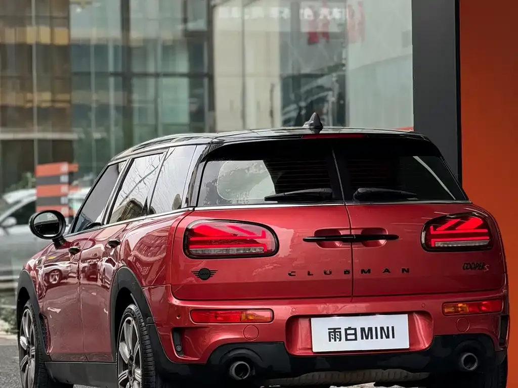 MINI Clubman — фото 2