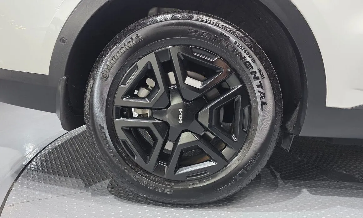 Kia Sorento — фото 10