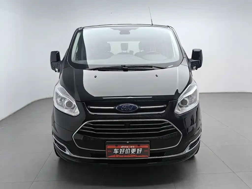 Ford Tourneo — фото 5