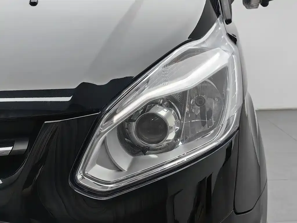 Ford Tourneo — фото 8