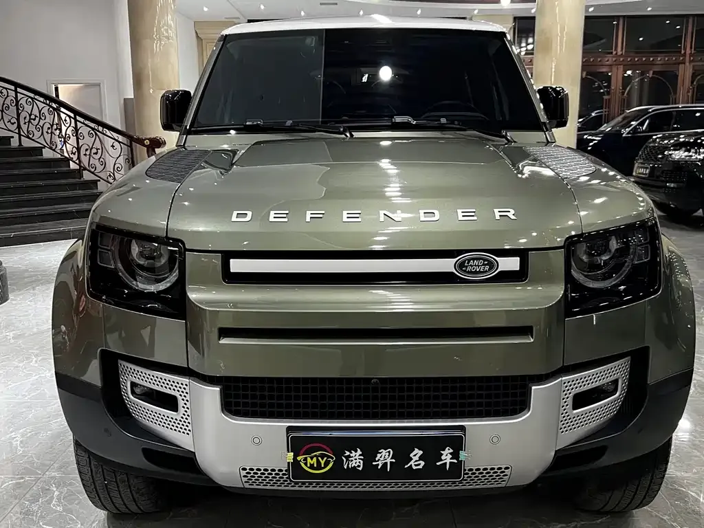 Land Rover Defender — фото 1