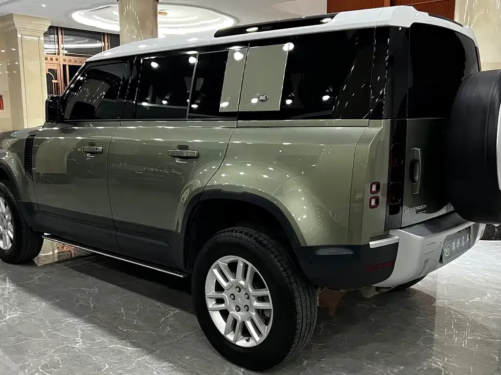 Land Rover Defender — фото 2