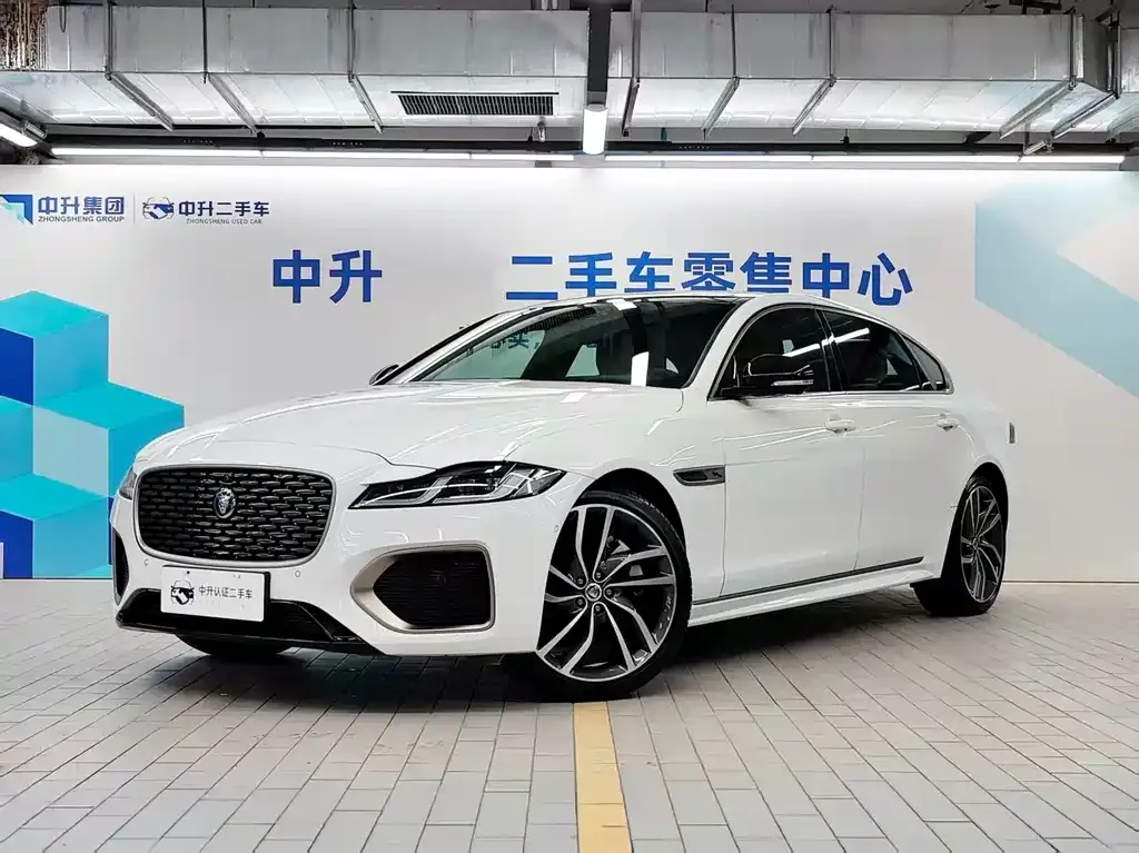Jaguar XFL — фото 1