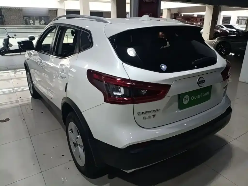Nissan Qashqai — фото 10